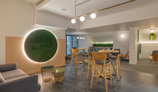 king-solomon-tiberias-lobby-bar-2