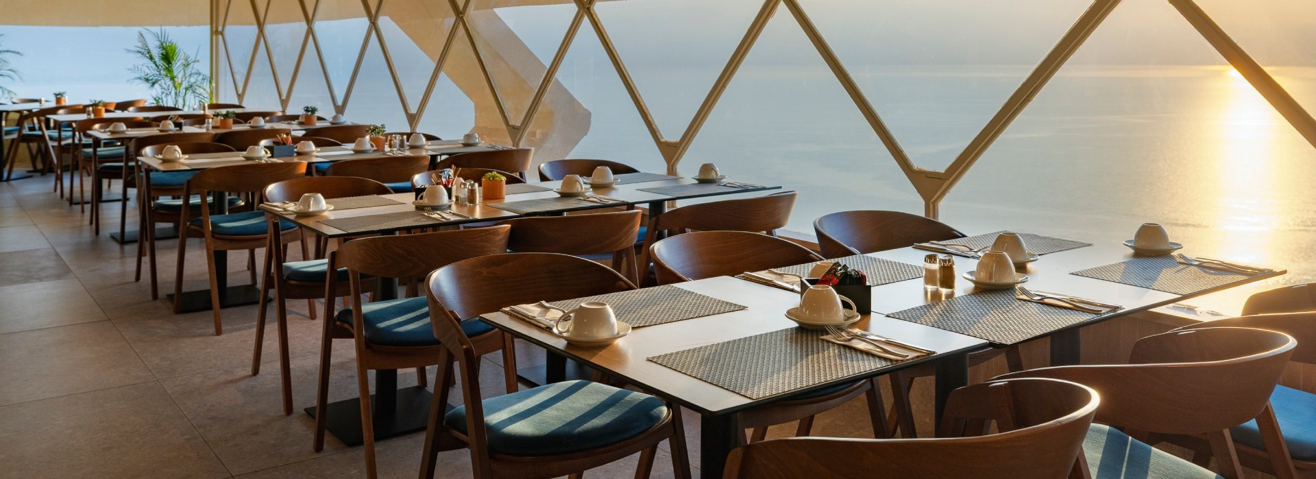 מלון עם בריכה בטבריה | מלון המלך שלמה טבריה - מתקנ